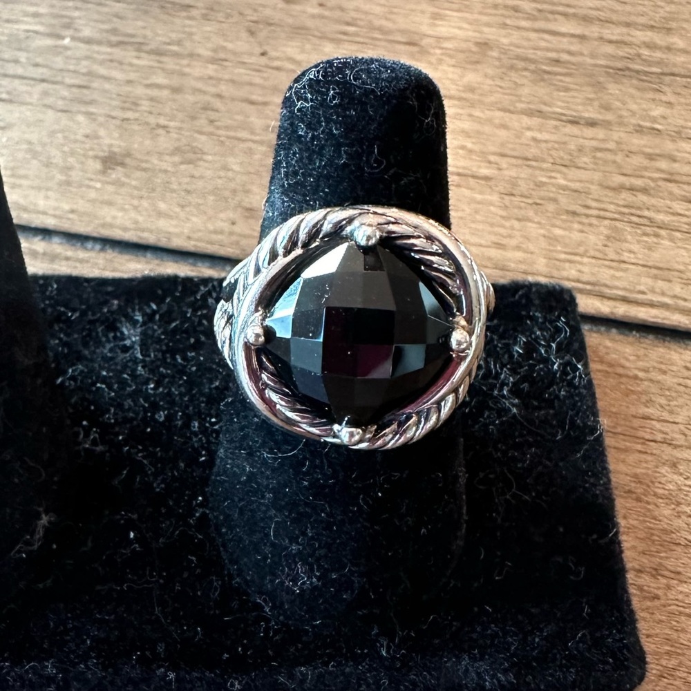 David Yurman Onyx infinity ring. Size 6 1/4..